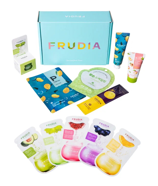 Frudia Набор «Магия фруктов» (ночная маска 5 мл + диски 3 мл + маска 20 мл + пенка-моти 30 г + крем для рук 30 г + крем для лица 10 г) (Frudia, Контроль себорегуляции), Контроль себорегуляции
Frudia Набор «Магия фруктов» (ночная маска 5 мл + диски 3 мл + маска 20 мл + пенка-моти 30 г + крем для рук 30 г + крем для лица 10 г) (Frudia, Контроль себорегуляции), Контроль себорегуляции