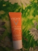 Фото-отзыв Виши Солнцезащитная матирующая эмульсия Dry Touch для жирной кожи лица SPF 50, 50 мл (Vichy, Capital Soleil), автор Староверова Ксения