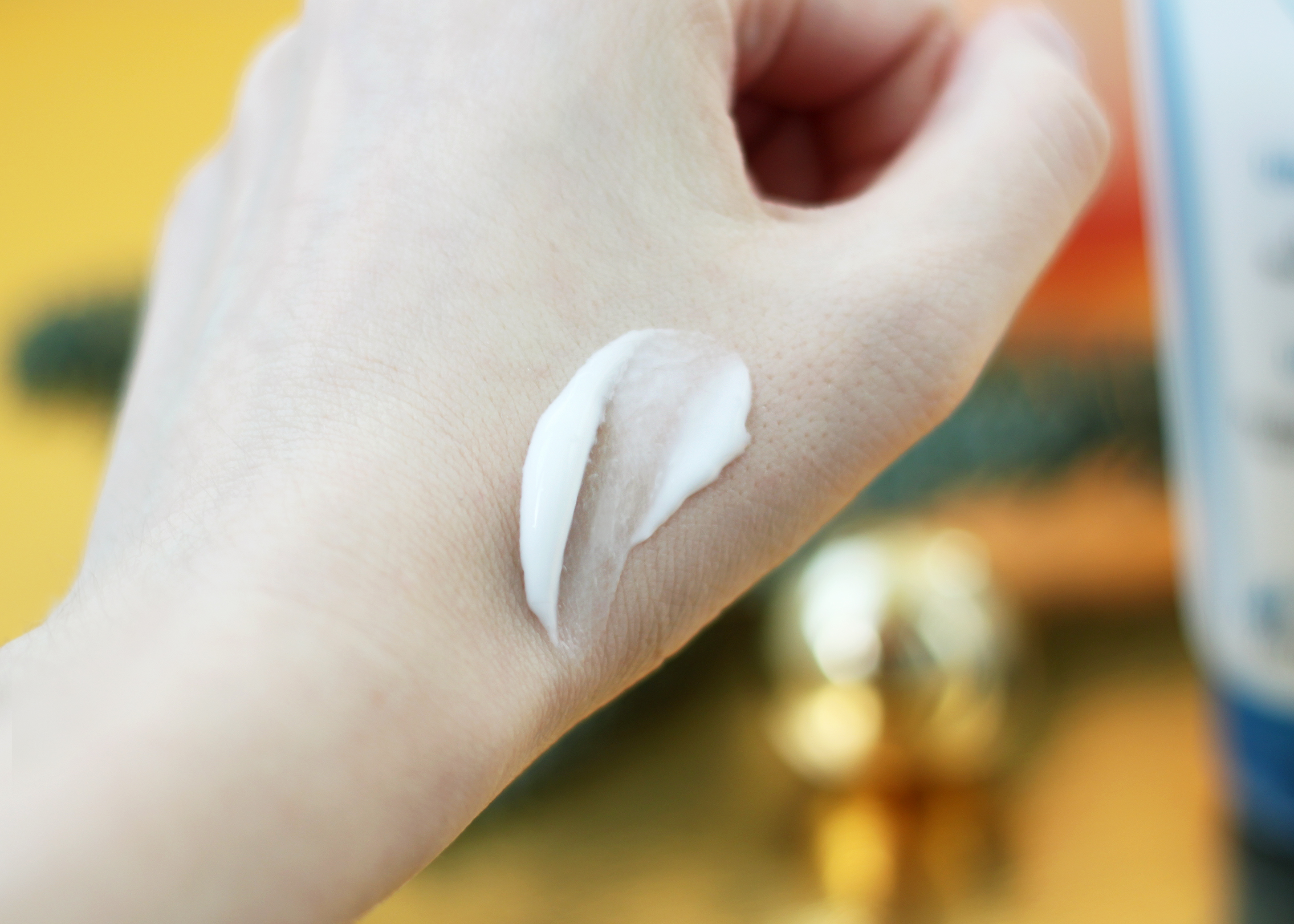 Биодерма Питательный увлажняющий крем для тела и лица Атодерм Bioderma, Atoderm, текстура