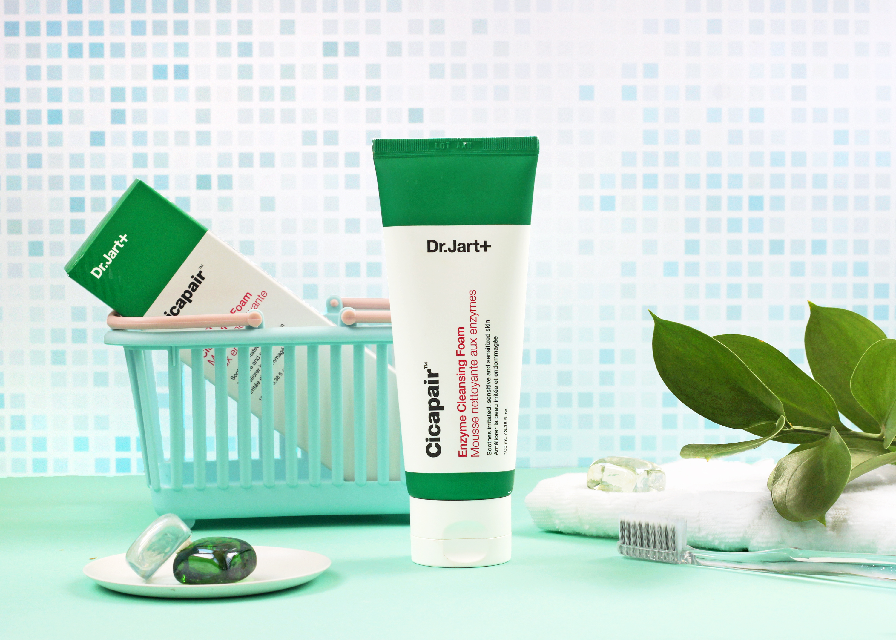 Мягкая энзимная пенка для умывания Dr. Jart+, Cicapair Enzyme Cleansing Foam, 100 мл