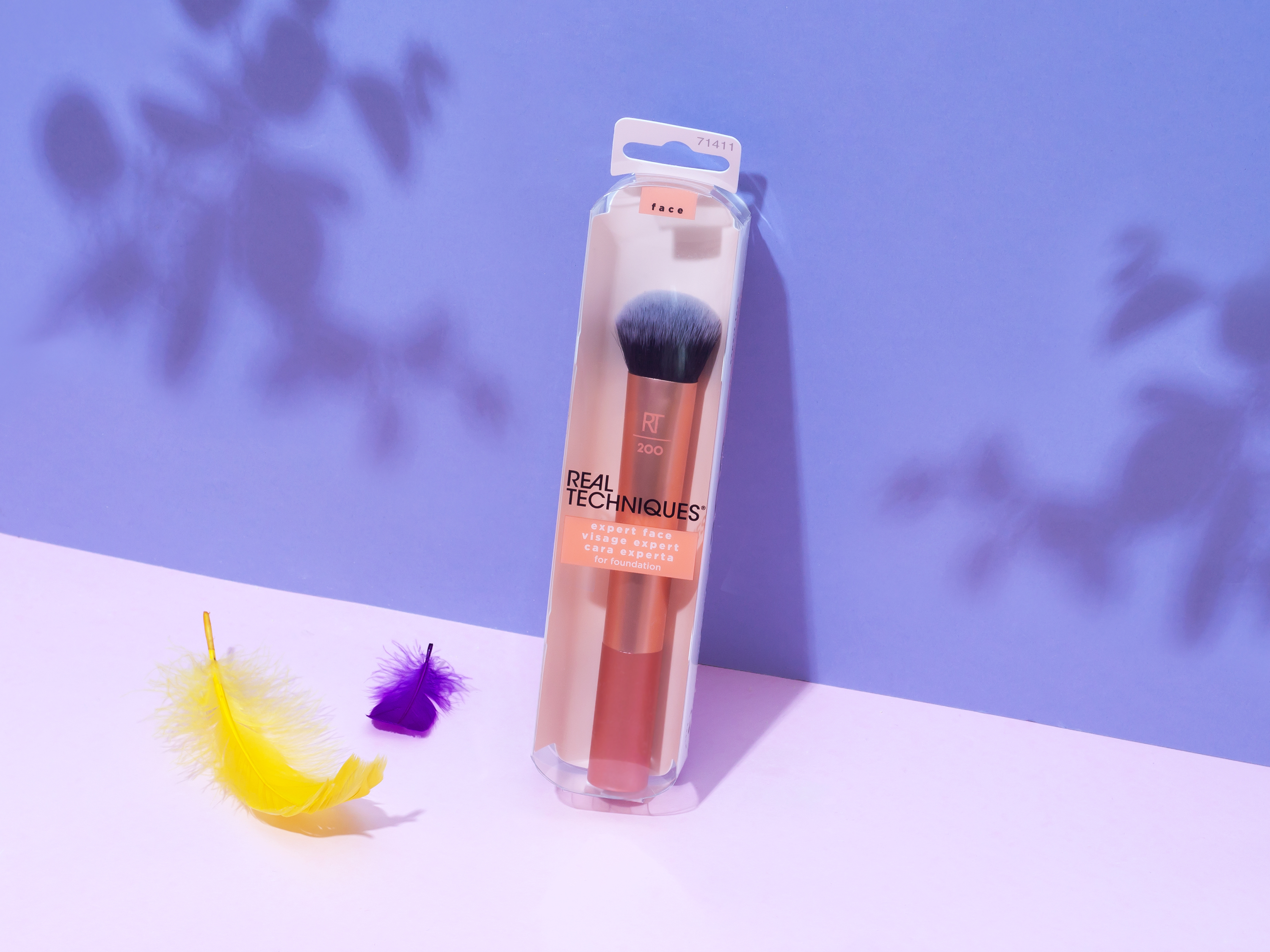 Кисть для нанесения тона Real Techniques Expert Brush Face 200, фото 1