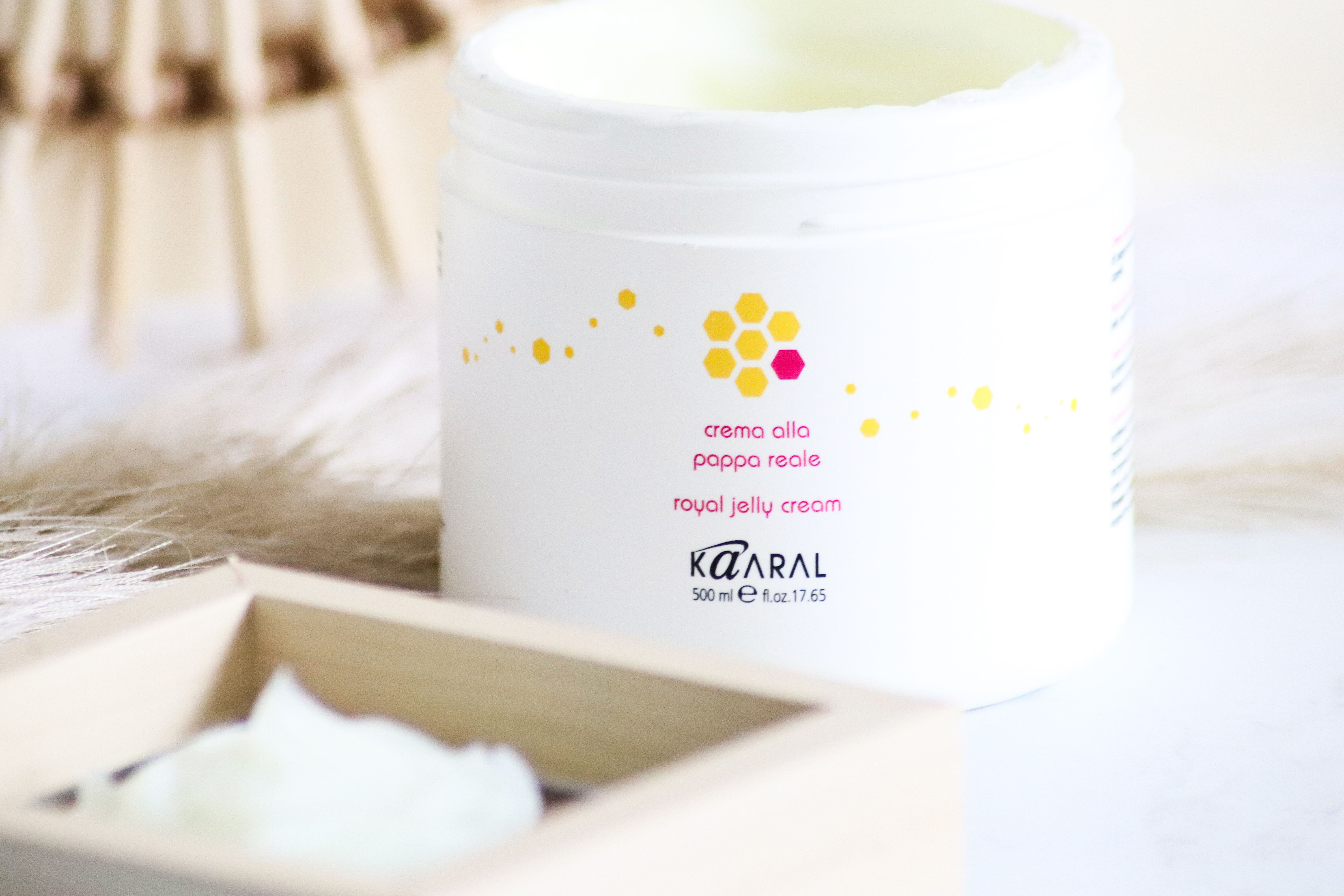 Питательная крем-маска для волос с маточным молочком Royal Jelly Cream, 500 мл 