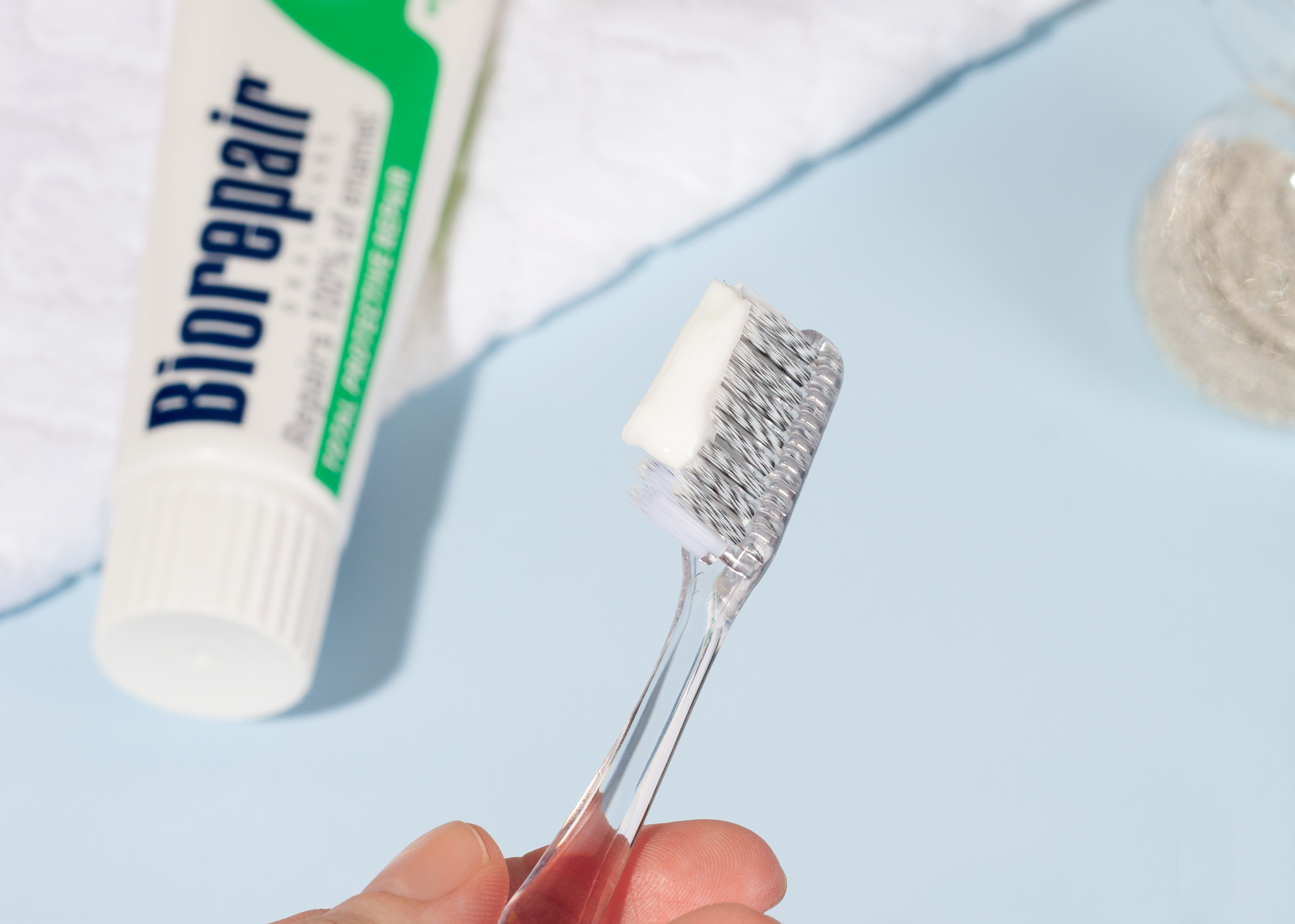 Текстура Зубной пасты Biorepair Total Protective Repair Комплексная Защита