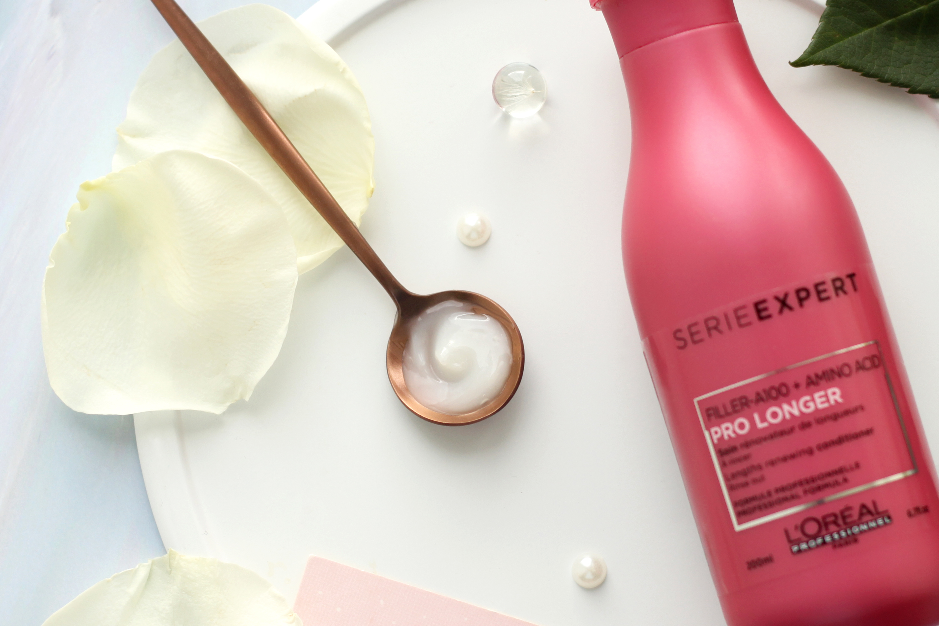 Лореаль профессионнель Смываемый уход L'oreal Professionnel, Pro Longer Lengths Renewing Conditioner, текстура