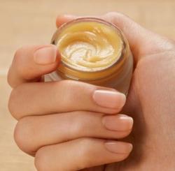 Ультрапитательный восстанавливающий бальзам для губ с медом Honey Lip Balm Ultra-Nourishing and Repairing, 15 г Ультрапитательный восстанавливающий бальзам для губ с медом Honey Lip Balm Ultra-Nourishing and Repairing, 15 г