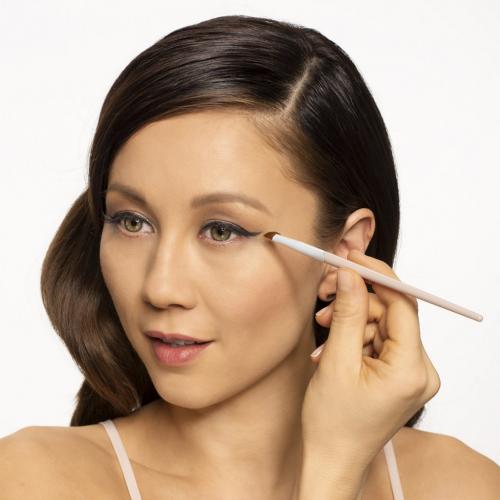 Бьютиблендер Скошенная кисть Wing man curved eyeliner brush для макияжа глаз (Beautyblender, Кисти), фото-4