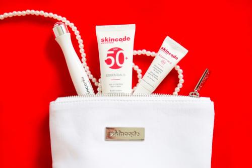Соколор Бьюти Бокс Коробочка красоты «Премиальный уход для лица от Skincode» (SocolorBeautyBox, BeautyBox), фото-3